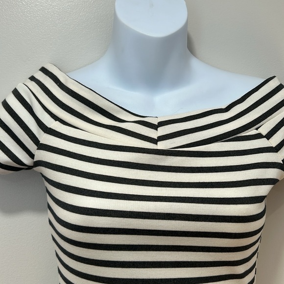 Zara Striped Mini Dress Size Small BodyCon BoatNeck Chic Nautical - Picture 3 of 11